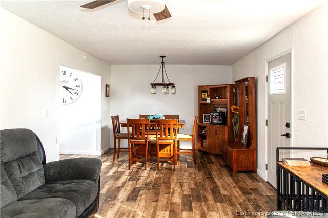 407 Charlestown Memphis Road, Charlestown, IN 47111