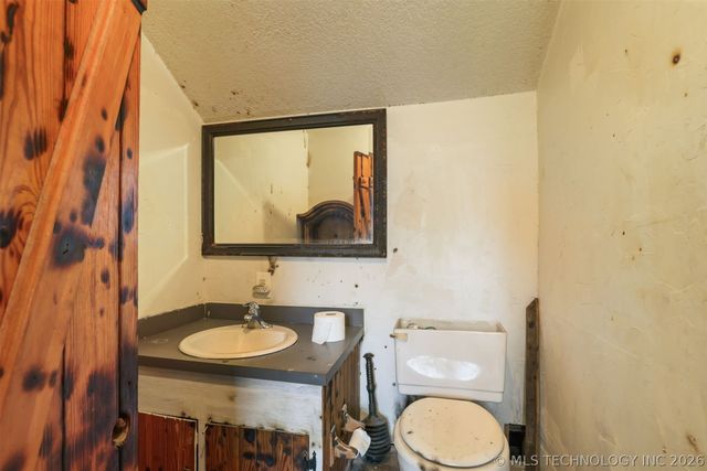 700 N 8th, Calera, OK 74730