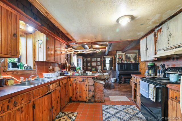 700 N 8th, Calera, OK 74730