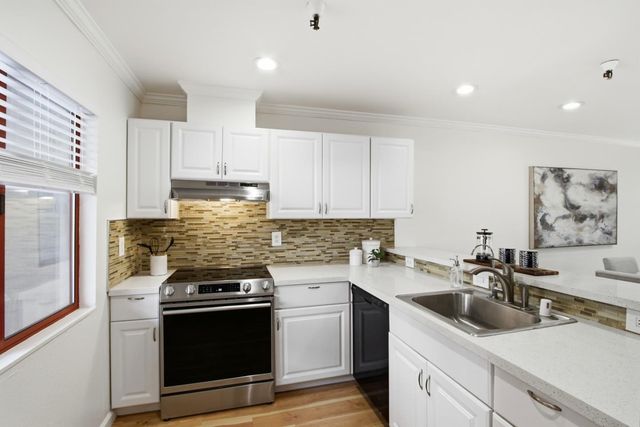 439 Alberto Way A102, Los Gatos, CA 95032