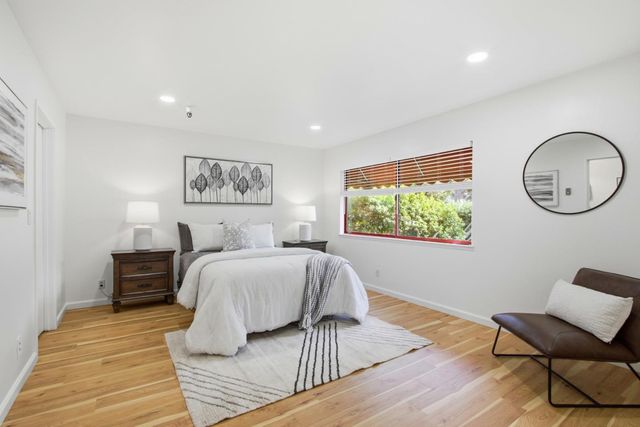 439 Alberto Way A102, Los Gatos, CA 95032