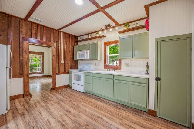 255 Glenn Street, Bluff Dale, TX 76433