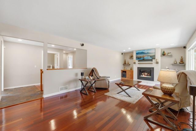 2527 148th Lane NE, Ham Lake, MN 55304