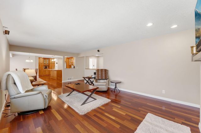 2527 148th Lane NE, Ham Lake, MN 55304