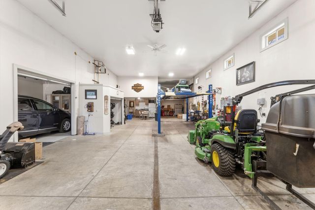 2527 148th Lane NE, Ham Lake, MN 55304