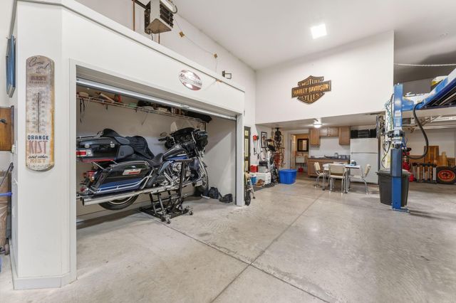 2527 148th Lane NE, Ham Lake, MN 55304