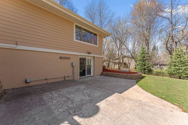 2527 148th Lane NE, Ham Lake, MN 55304