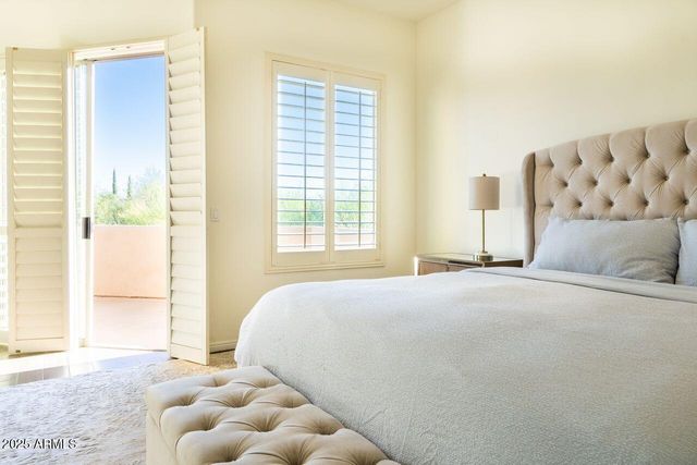 10894 E HEDGEHOG Place, Scottsdale, AZ 85262