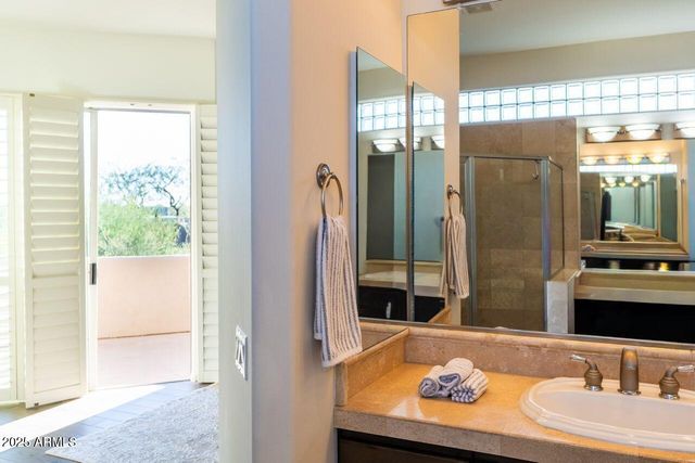 10894 E HEDGEHOG Place, Scottsdale, AZ 85262