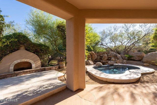 10894 E HEDGEHOG Place, Scottsdale, AZ 85262