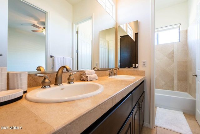 10894 E HEDGEHOG Place, Scottsdale, AZ 85262