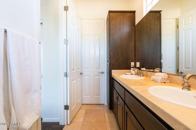 10894 E HEDGEHOG Place, Scottsdale, AZ 85262