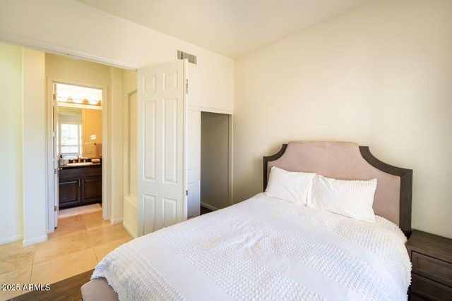 10894 E HEDGEHOG Place, Scottsdale, AZ 85262