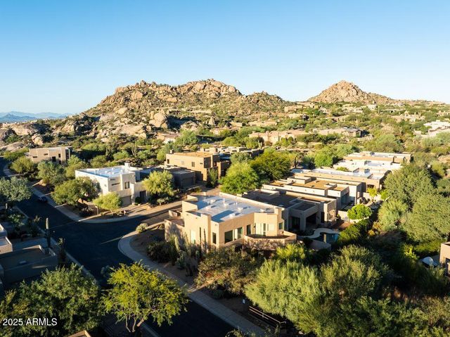 10894 E HEDGEHOG Place, Scottsdale, AZ 85262