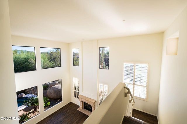 10894 E HEDGEHOG Place, Scottsdale, AZ 85262