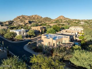 10894 E HEDGEHOG Place, Scottsdale, AZ 85262