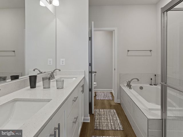 4810 VISTA GLEN LN, Lanham, MD 20706