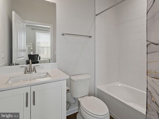 4810 VISTA GLEN LN, Lanham, MD 20706