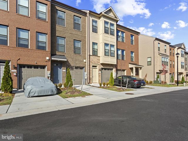 4810 VISTA GLEN LN, Lanham, MD 20706