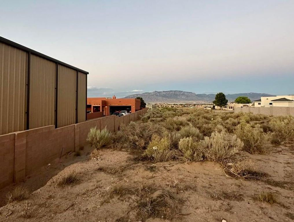 Image 2 of property listing at 1927 Crane Place SE, Rio Rancho, NM 87124