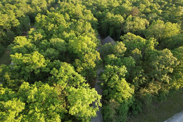 488 Hunters Trail Way, Altamont, TN 37301