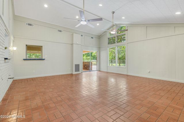 2500 Louisiana Drive, New Iberia, LA 70560