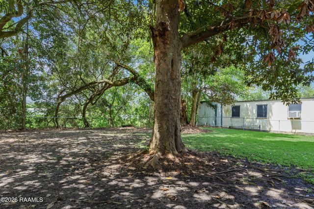2500 Louisiana Drive, New Iberia, LA 70560