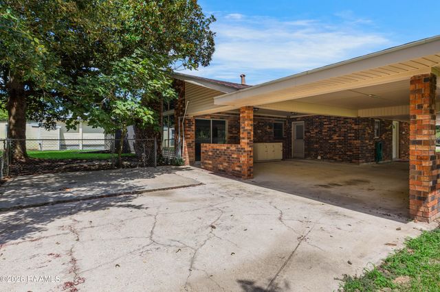 2500 Louisiana Drive, New Iberia, LA 70560