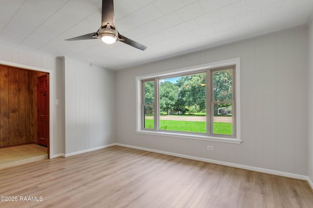 2500 Louisiana Drive, New Iberia, LA 70560