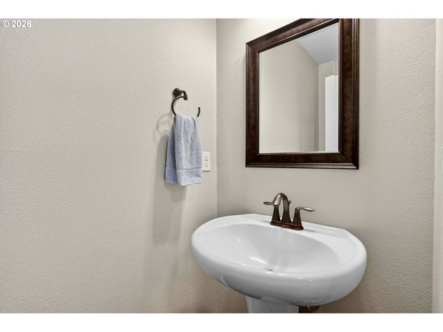 10145 Sw BARBER St, Wilsonville, OR 97070