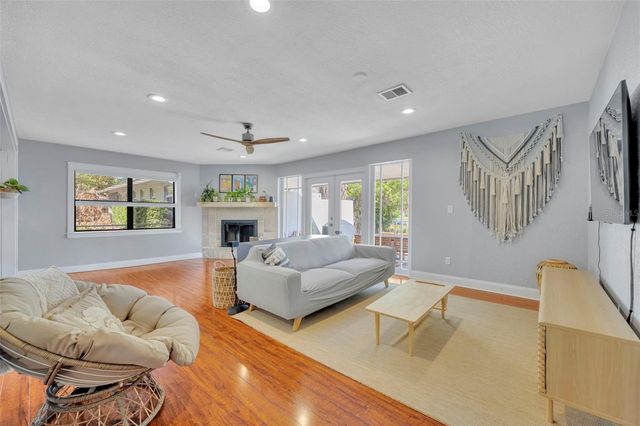 1081 LAKE WELDONA DRIVE, Orlando, FL 32806