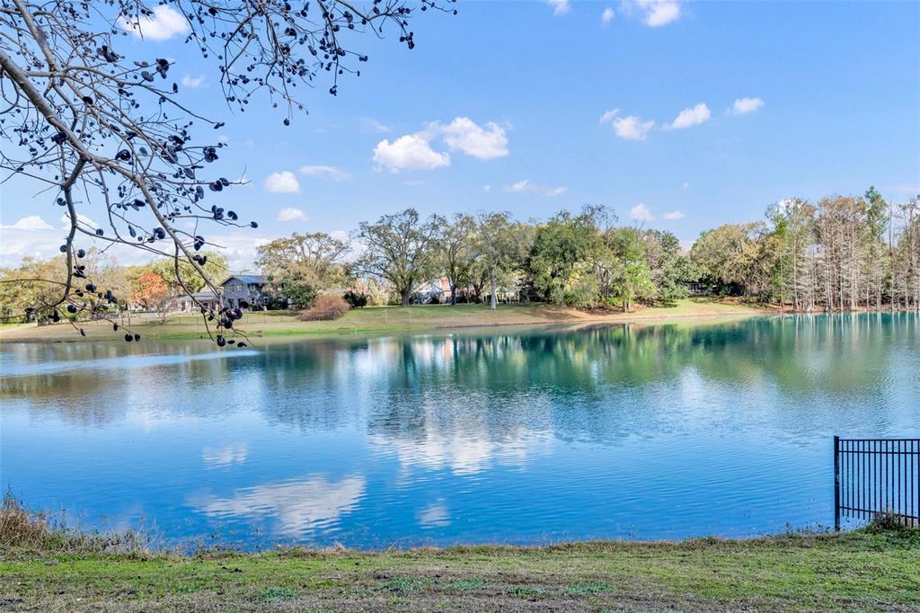 Image 27 of property listing at 1081 LAKE WELDONA DRIVE, Orlando, FL 32806