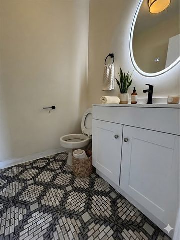 1129 North Shore Road 3D, Revere, MA 02151