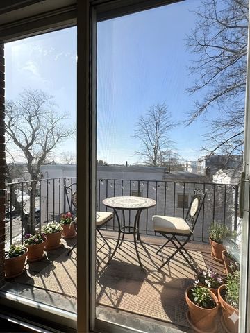 1129 North Shore Road 3D, Revere, MA 02151