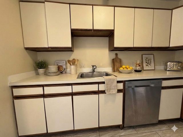 1129 North Shore Road 3D, Revere, MA 02151