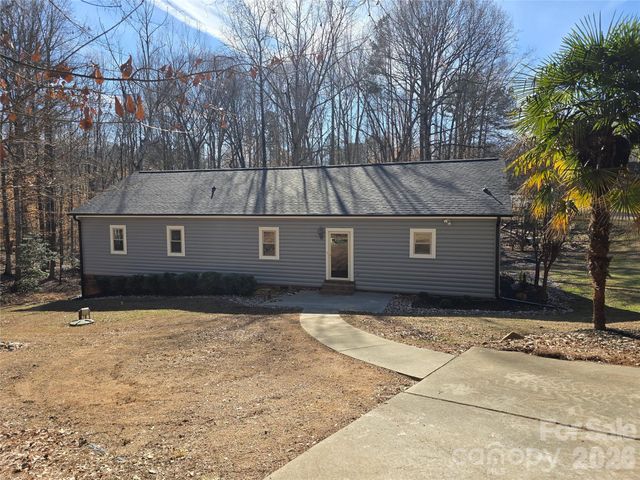 6802 Lowesville Lane, Stanley, NC 28164
