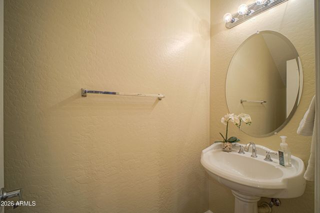 705 W QUEEN CREEK Road 1081, Chandler, AZ 85248