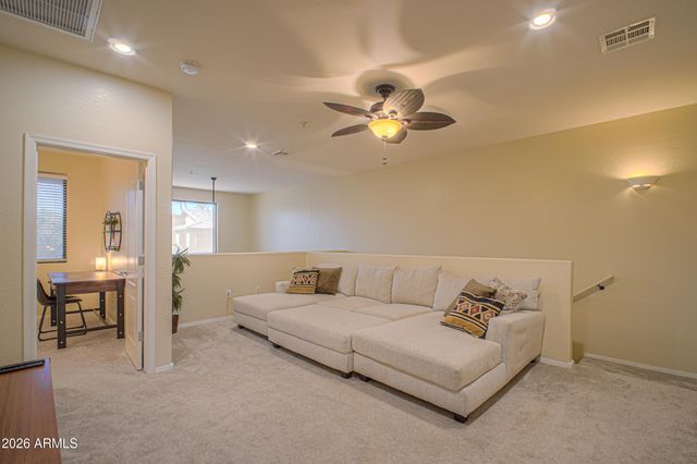 705 W QUEEN CREEK Road 1081, Chandler, AZ 85248