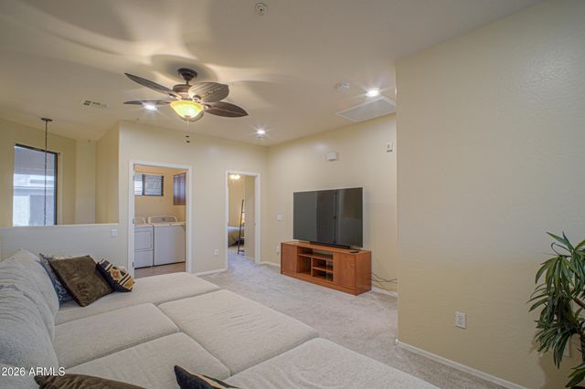 705 W QUEEN CREEK Road 1081, Chandler, AZ 85248