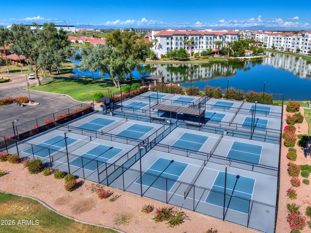 705 W QUEEN CREEK Road 1081, Chandler, AZ 85248