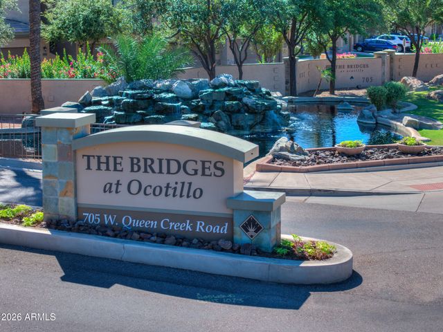 705 W QUEEN CREEK Road 1081, Chandler, AZ 85248