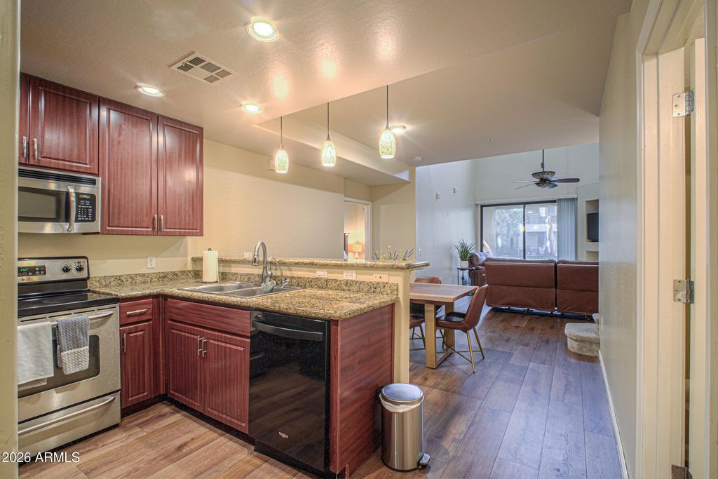 705 W QUEEN CREEK Road 1081, Chandler, AZ 85248 — photo 4
