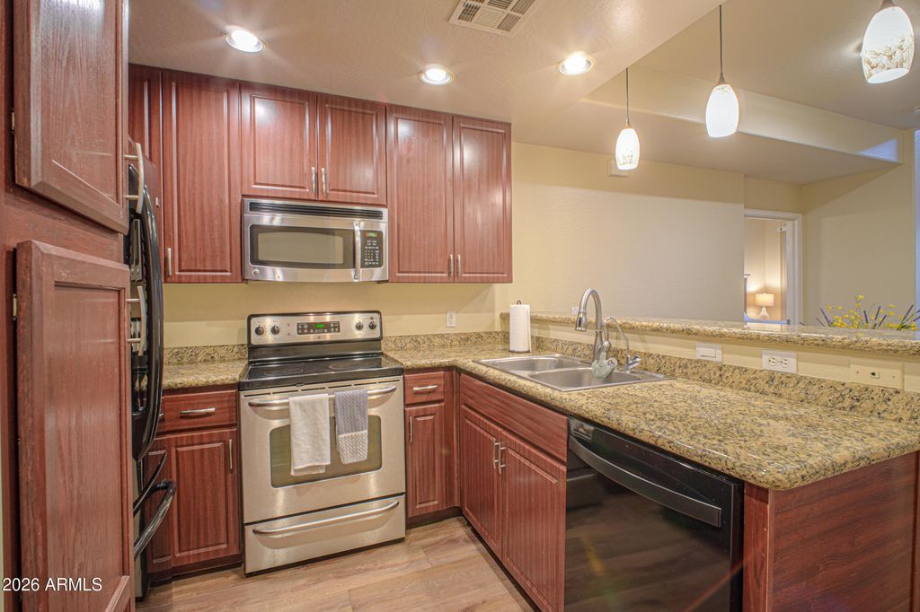 705 W QUEEN CREEK Road 1081, Chandler, AZ 85248 — photo 5