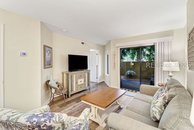 10 Lemoyne Ave Apt 103, Hilton Head Island, SC 29928