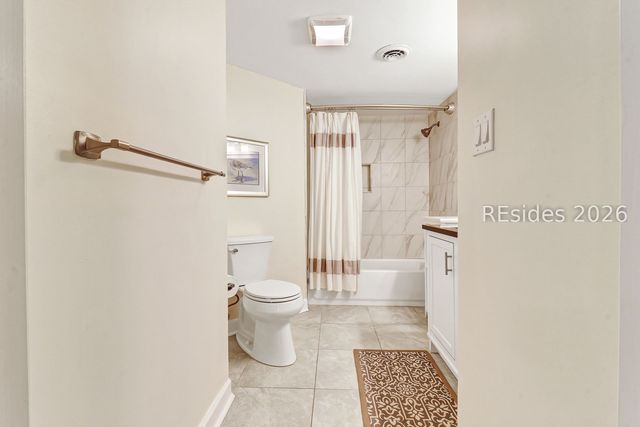 10 Lemoyne Ave Apt 103, Hilton Head Island, SC 29928