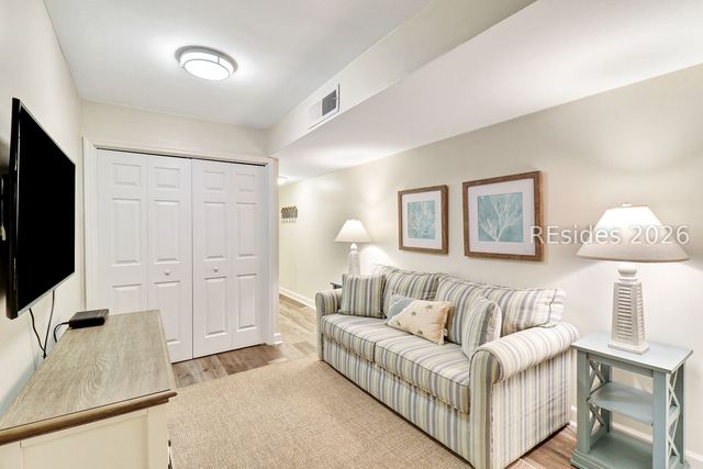 10 Lemoyne Ave Apt 103, Hilton Head Island, SC 29928