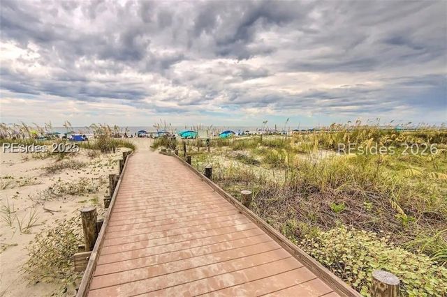 10 Lemoyne Ave Apt 103, Hilton Head Island, SC 29928