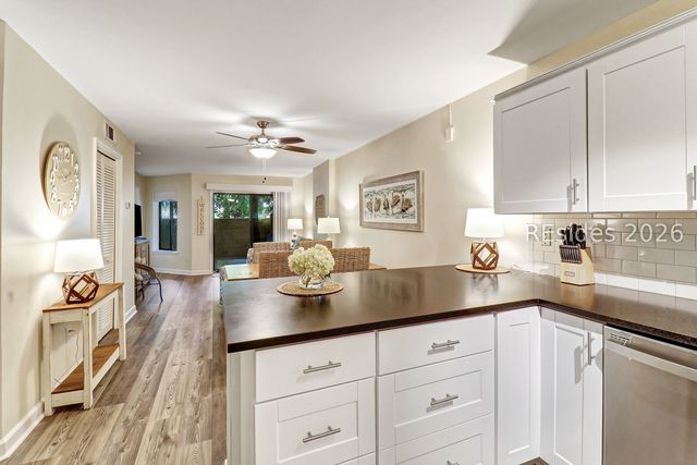 10 Lemoyne Ave Apt 103, Hilton Head Island, SC 29928