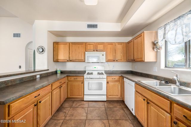 14233 E Placita De La Zurita, Vail, AZ 85641