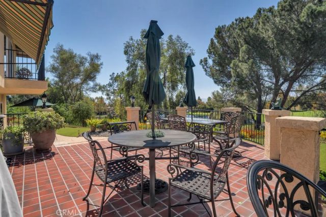 19300 Singing Hills, Porter Ranch, CA 91326